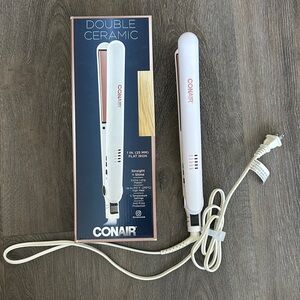 Conair Double Ceramic White Flat Iron